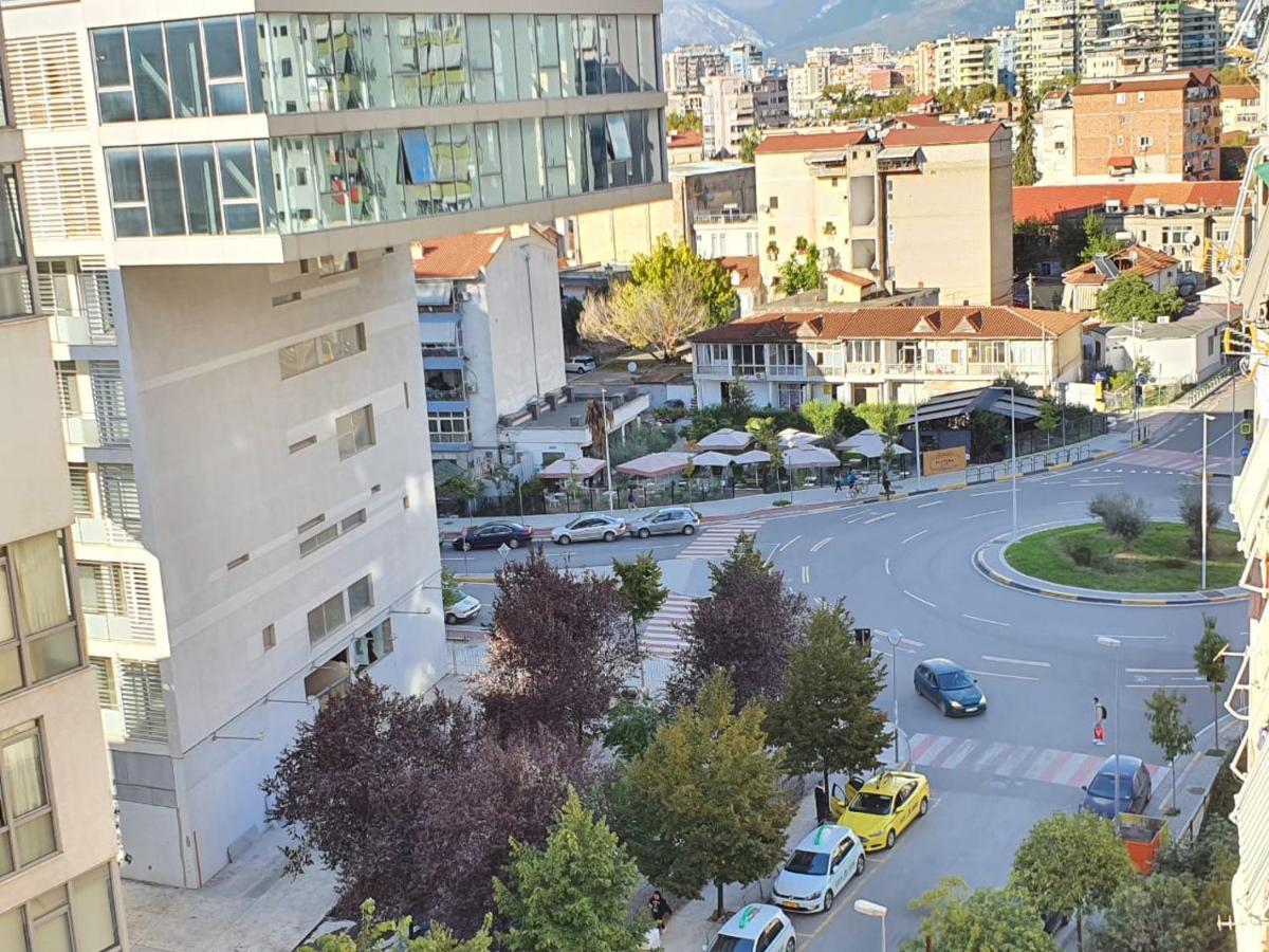 Miku Apartment-spectacular 1bd At Komuna E Parisit * Tirana