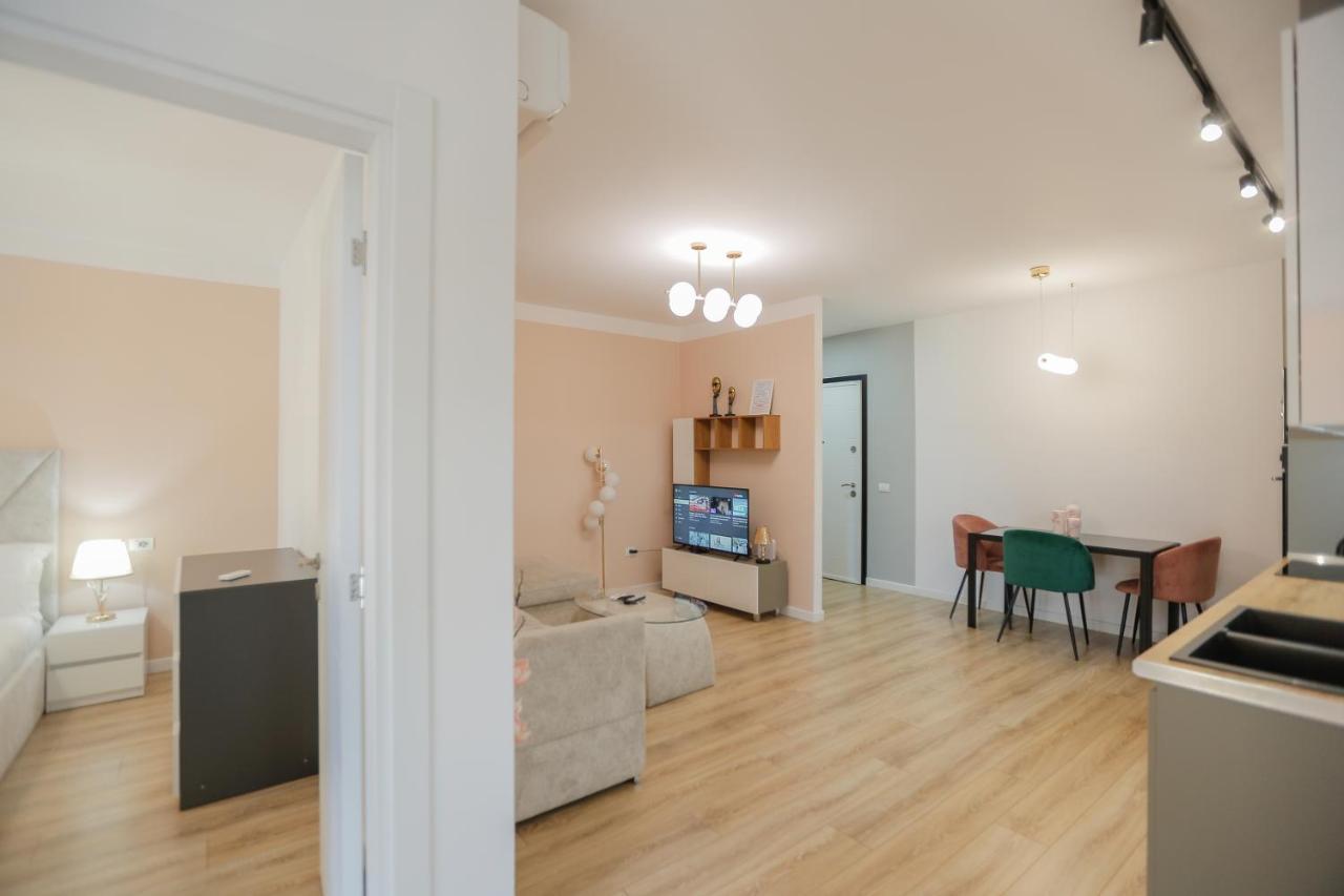 Apartment Miku Apartment-spectacular 1bd At Komuna E Parisit Tirana