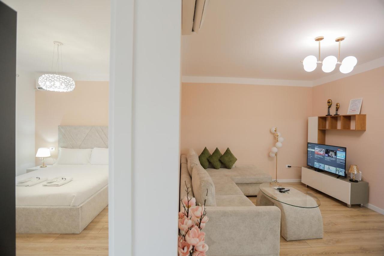 Miku Apartment-spectacular 1bd At Komuna E Parisit Tirana